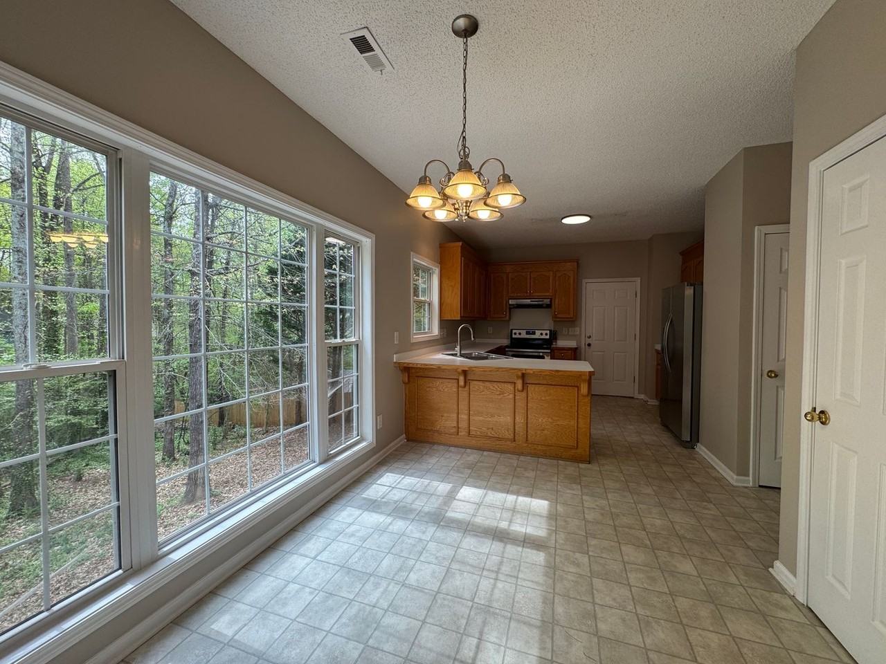 4338 Timberwood Dr - Photo 3 of 20