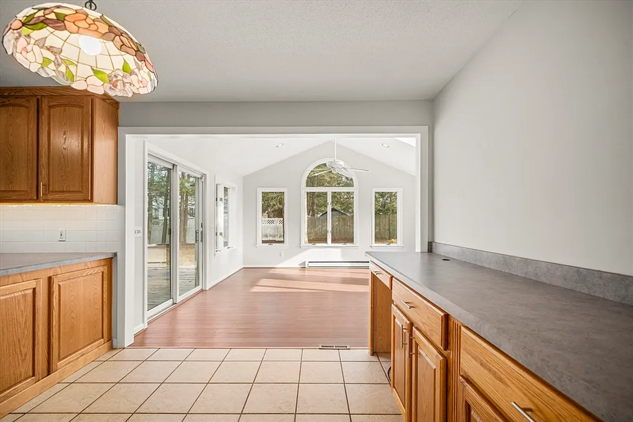 221 Bel Air Dr - Photo 7 of 23