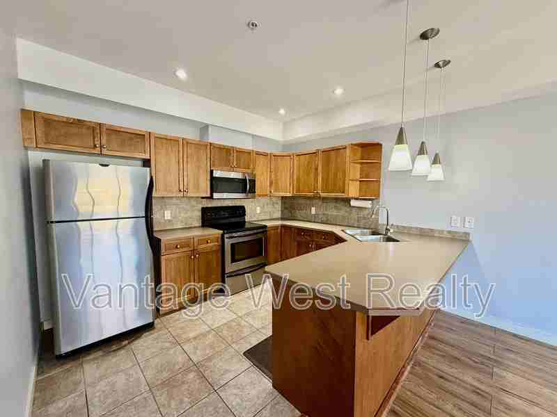 2000 Shannon Ridge Dr - Photo 2 of 34