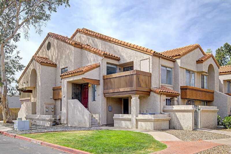 818 S Westwood #210