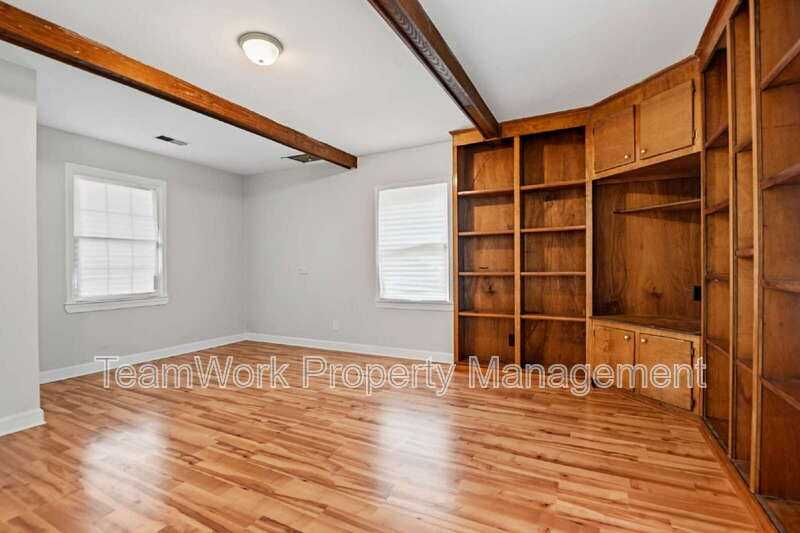 4467 Donwood Cir - Photo 4 of 28