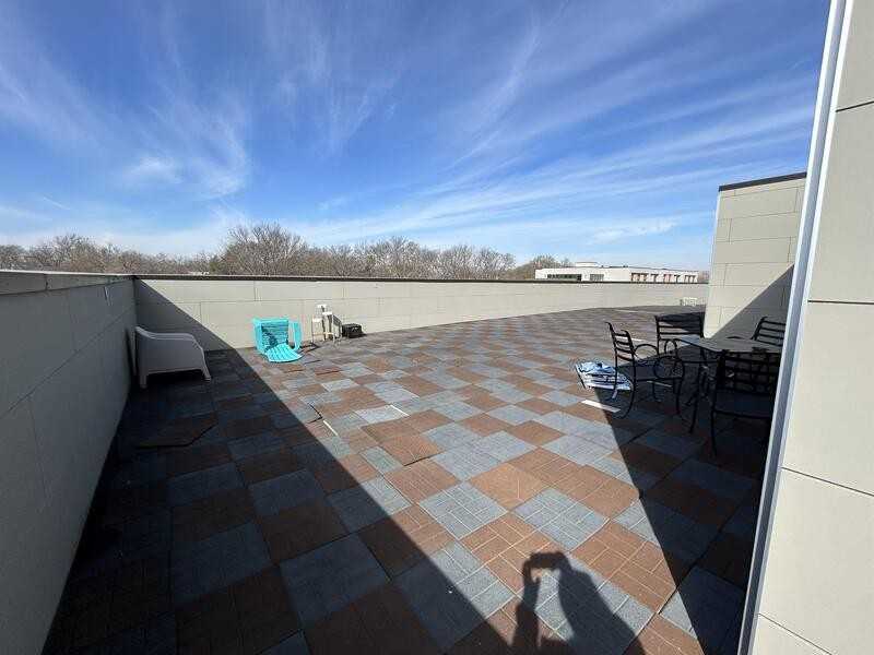 826 Pennsylvania St - Photo 5 of 10