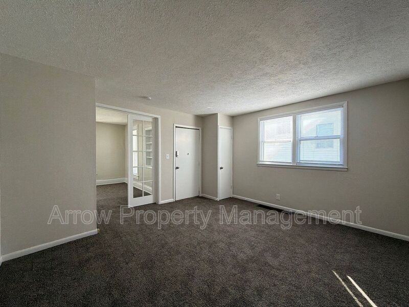 3424 S St #1 - Photo 3 of 14