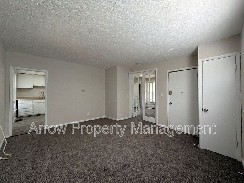 3424 S St #1 - Photo 4 of 14