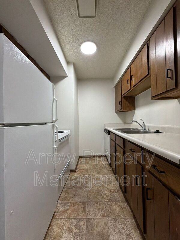 1431 D St - Photo 5 of 9