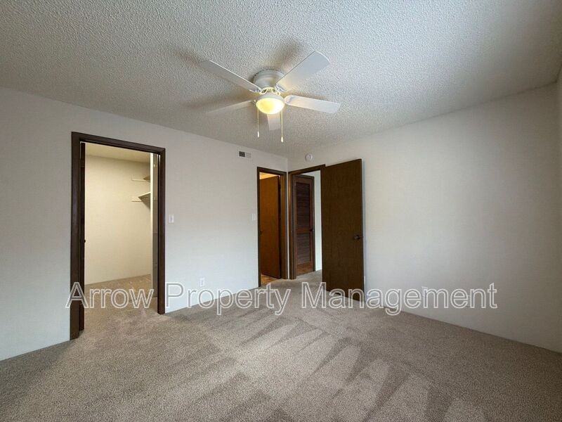 1431 D St - Photo 7 of 9