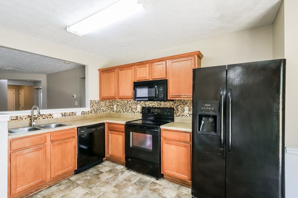 460 Little Creek Rd - Photo 6 of 16
