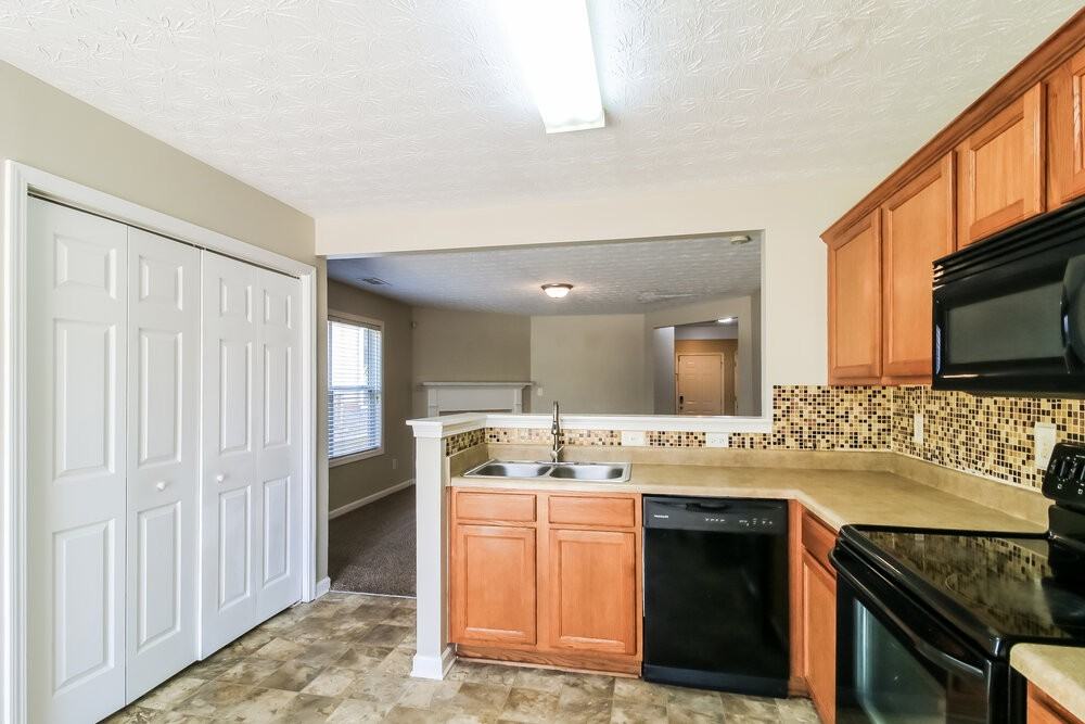 460 Little Creek Rd - Photo 7 of 16