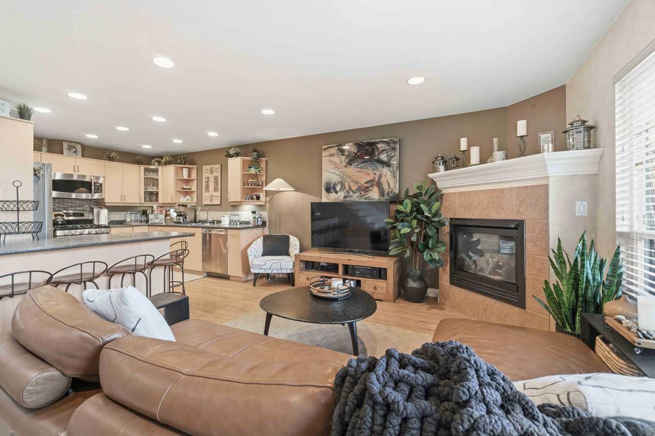 3141 West 7th Avenue #F502 - Photo 6 of 27