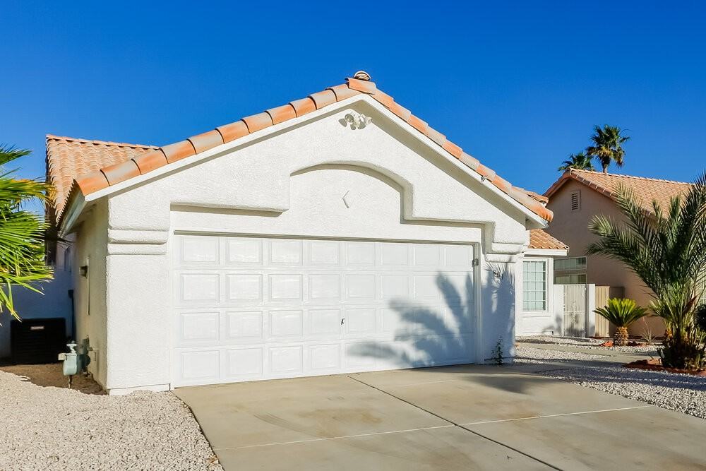 801 Zinnia Cir - Photo 3 of 19