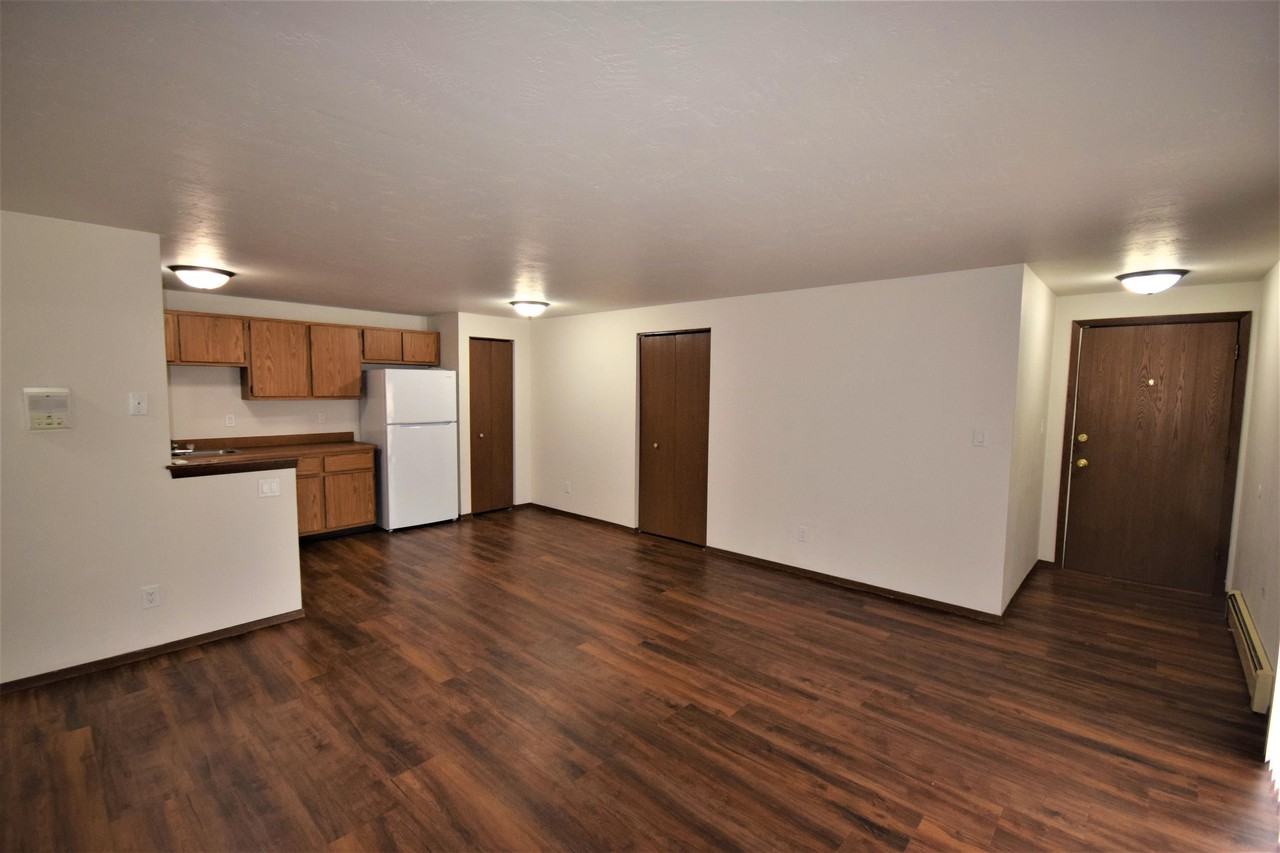 1760 Badger Street - Photo 4 of 12