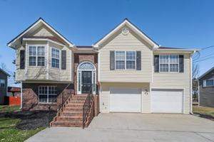 featured image of 2710 Luke Dr