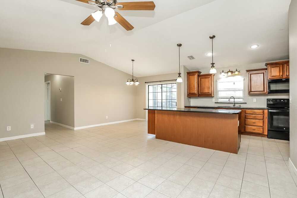 971 Winsome Rd - Photo 5 of 16