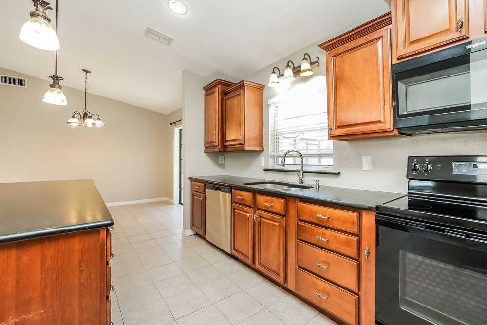 971 Winsome Rd - Photo 6 of 16