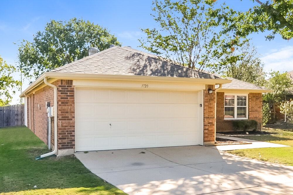 3720 Allison Dr - Photo 3 of 16