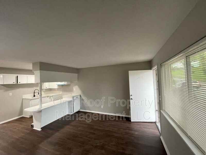 3113 Barnett Ave - Photo 4 of 14