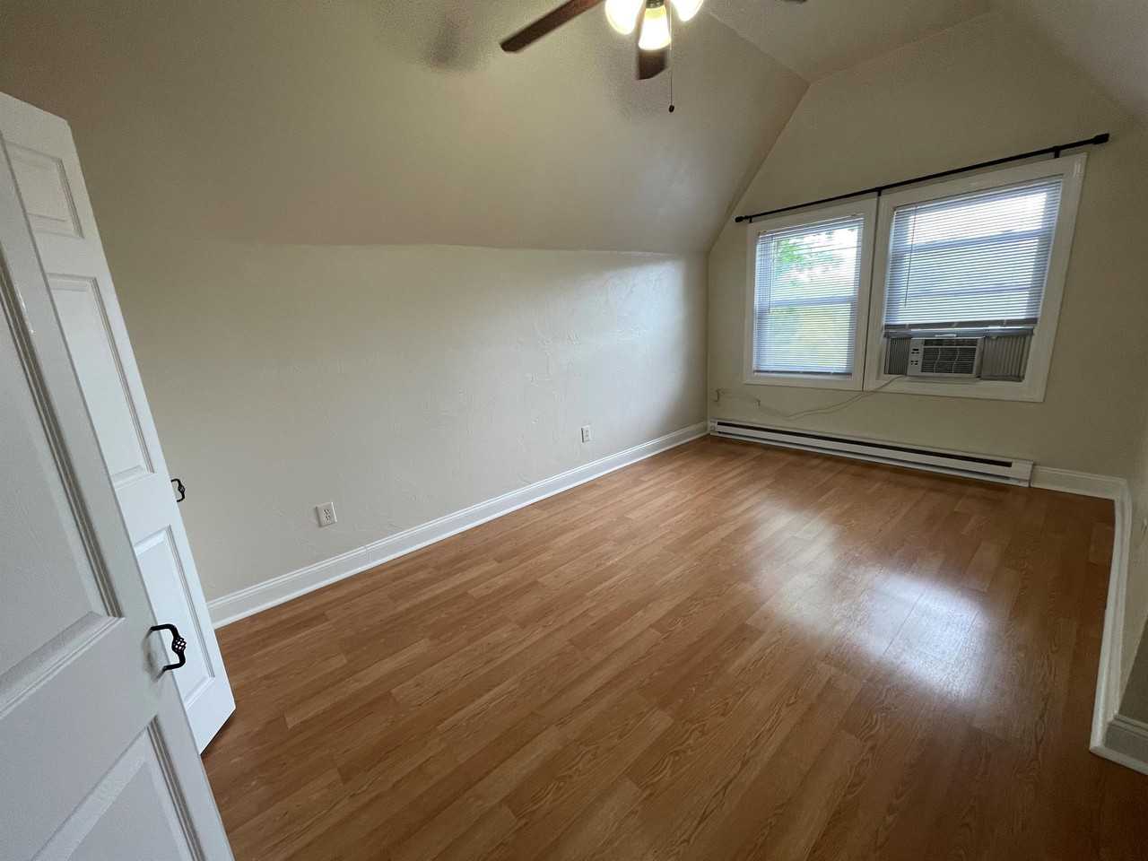 Stanton 5401 - Photo 7 of 11