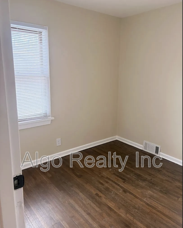 5109 48th Ave N - Photo 3 of 11