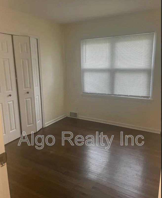 5109 48th Ave N - Photo 5 of 11