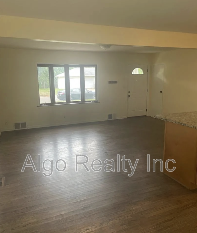 5109 48th Ave N - Photo 6 of 11