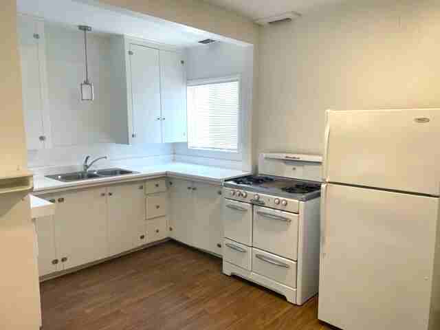 Granada Ave, 34 - Photo 5 of 18