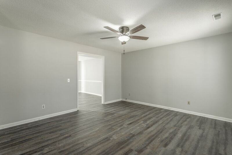 1434 Stratton Place Dr #B - Photo 5 of 28