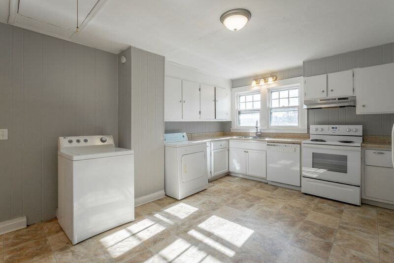 209 S Moss Ave - Photo 7 of 23