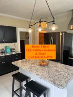 featured image of 406 E Unaka Ave