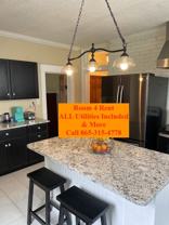 406 East Unaka Avenue - Photo 1 of 1