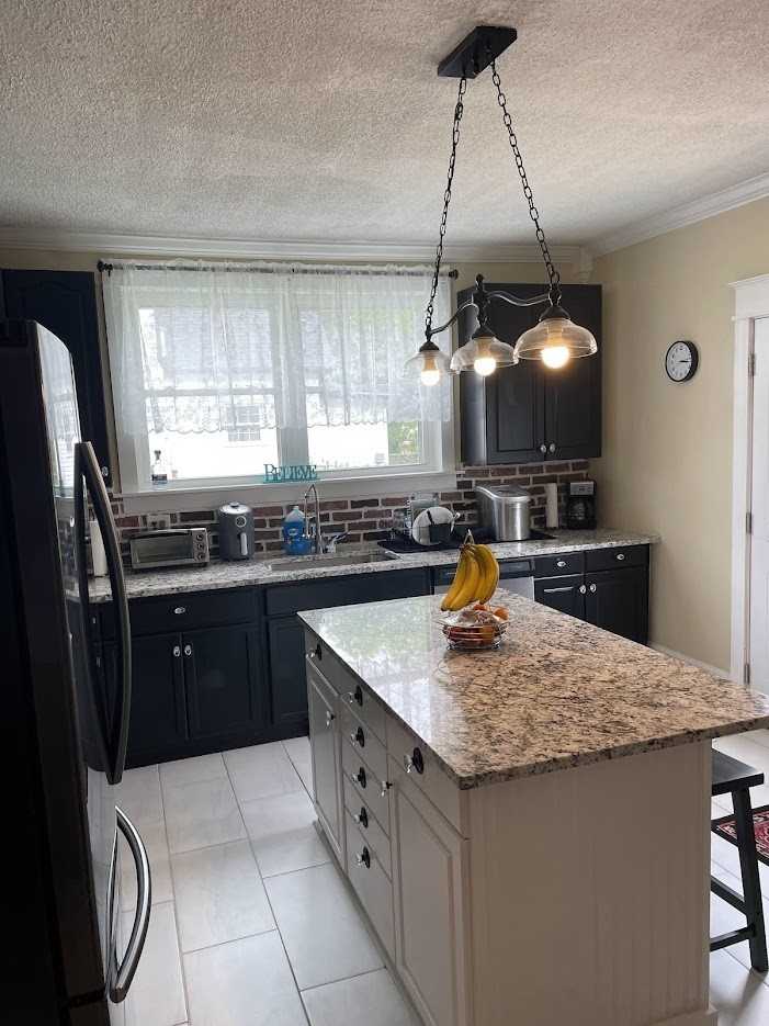 406 East Unaka Avenue - Photo 6 of 16