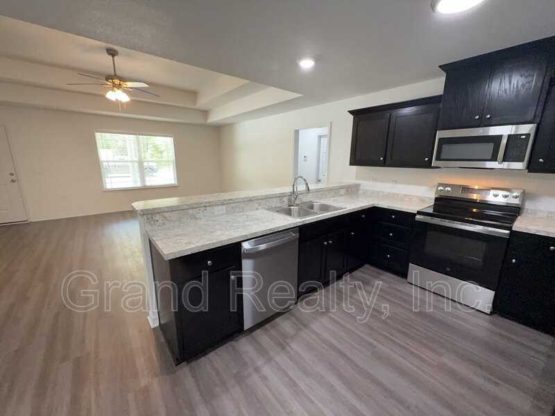 5206 Mccallister St - Photo 6 of 22