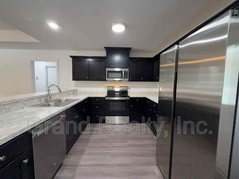 5206 Mccallister St - Photo 7 of 22