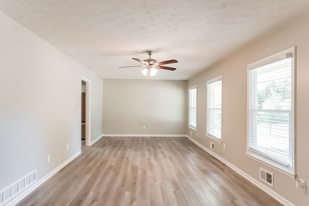 4839 W Lake Way - Photo 4 of 20