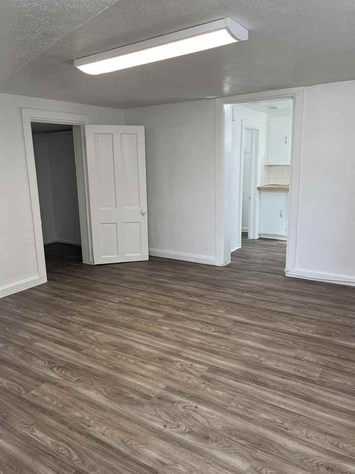 2036 8 Avenue - Photo 2 of 5