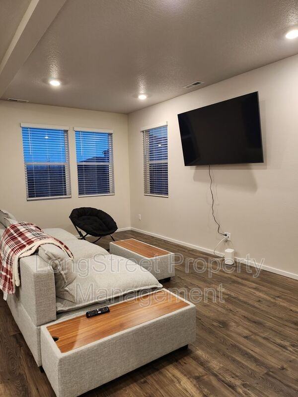 412 Lost Lake St Ne - Photo 7 of 20