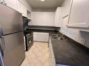 813 F Street - Photo 3 of 10