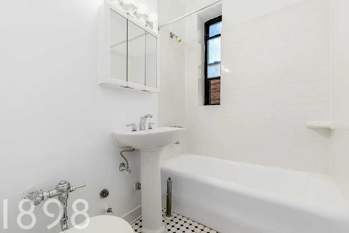 47-05 45th Street #E3 - Photo 4 of 4