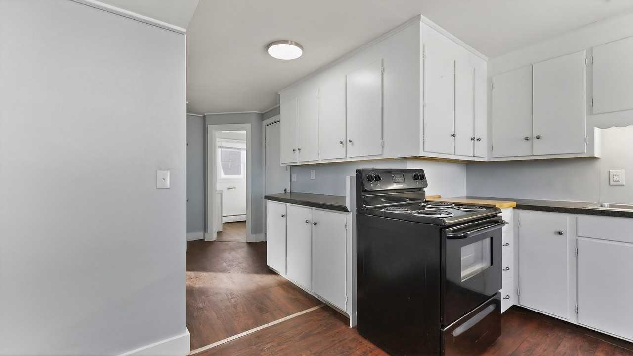 40 Court Street - Photo 7 of 22