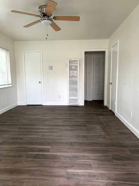 207 East E Street - Photo 4 of 7