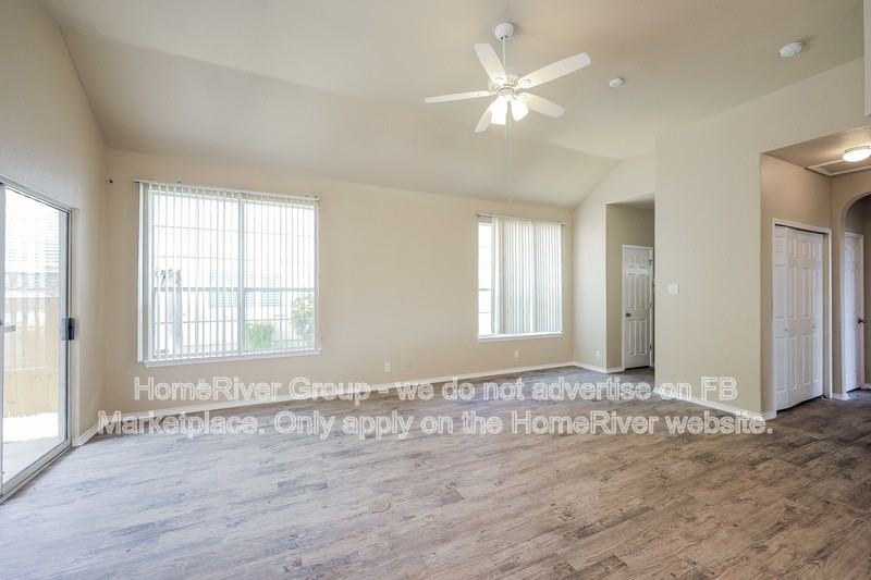 6763 Biscay Bay - Photo 5 of 19