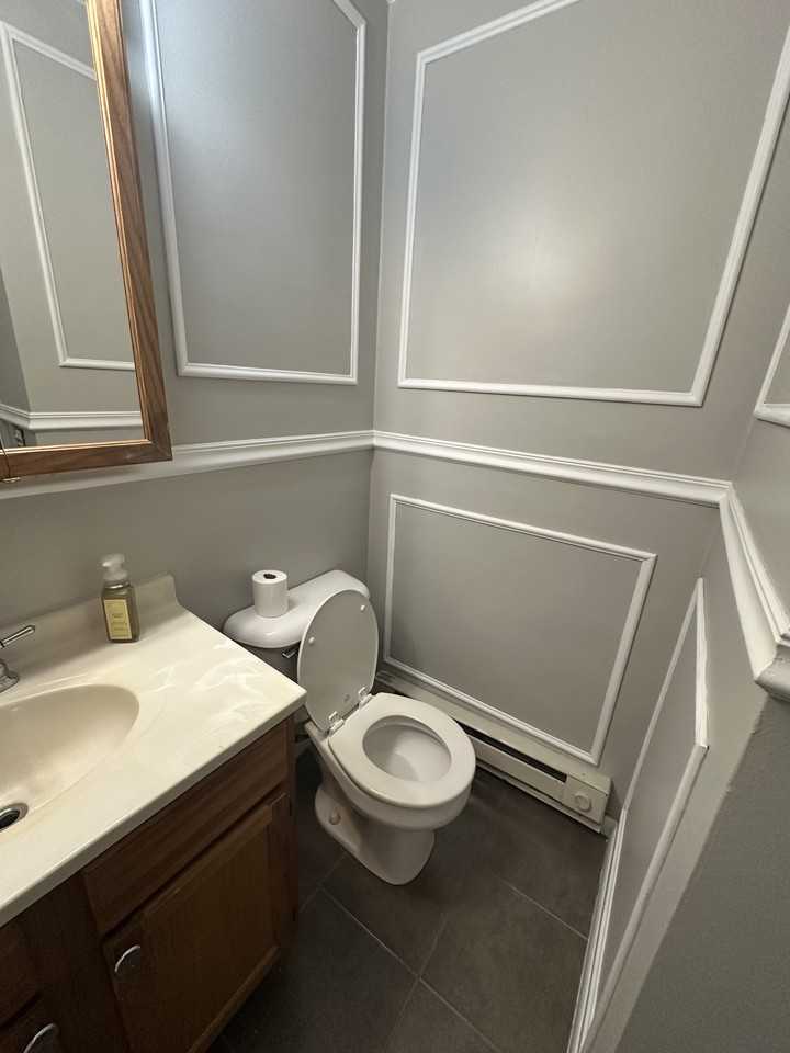 1020 W 18th St #1S - Photo 4 of 12