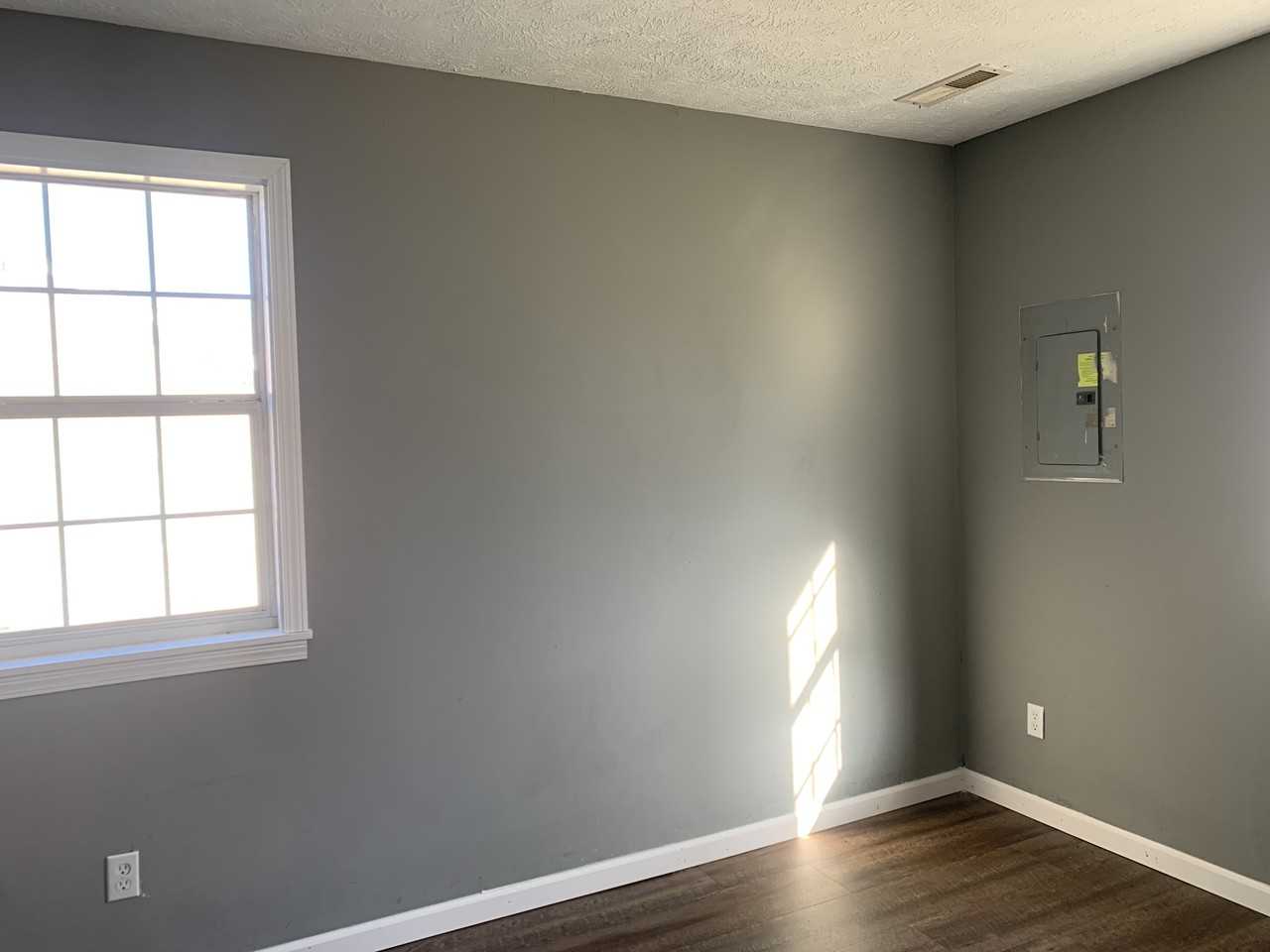 New 504 Johnson Street A - Photo 4 of 8