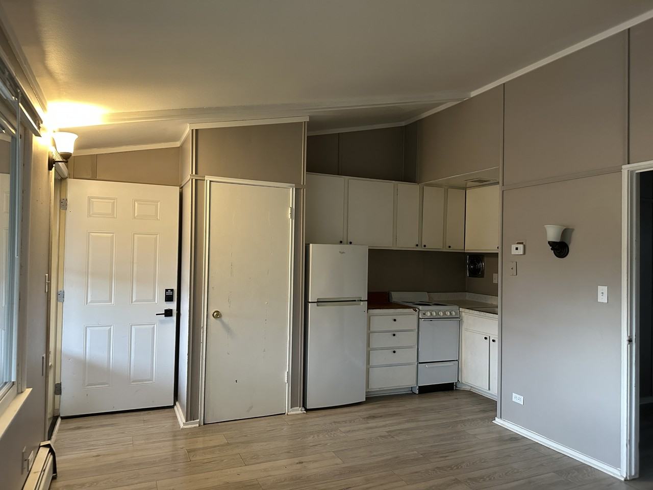 2088 W Galena Ave - Photo 4 of 11