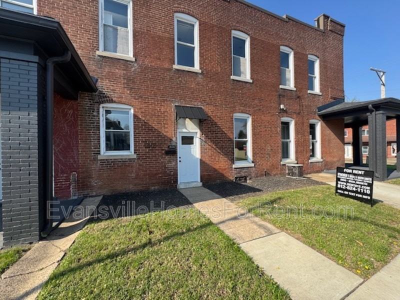 3036 W Maryland St - Photo 2 of 7