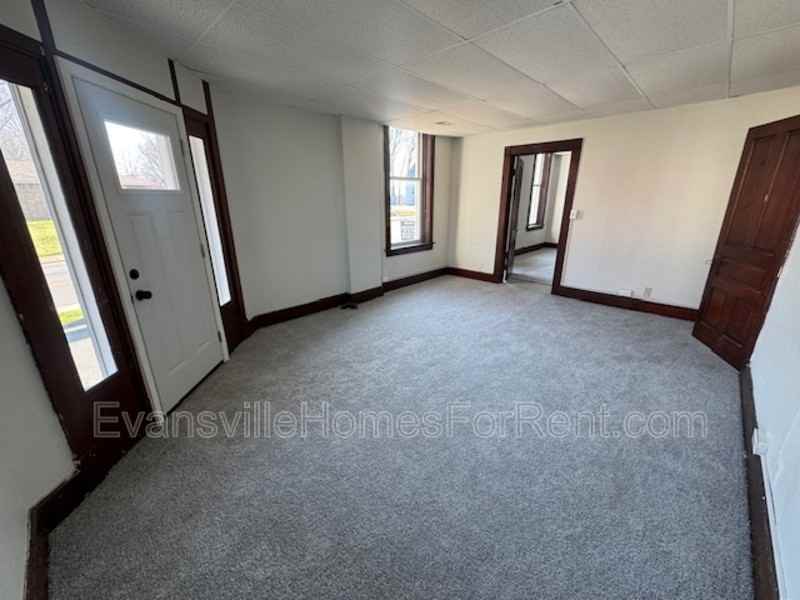 3036 W Maryland St - Photo 3 of 7