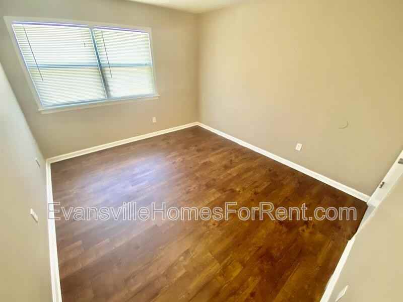 1012 Mary St - Photo 5 of 14