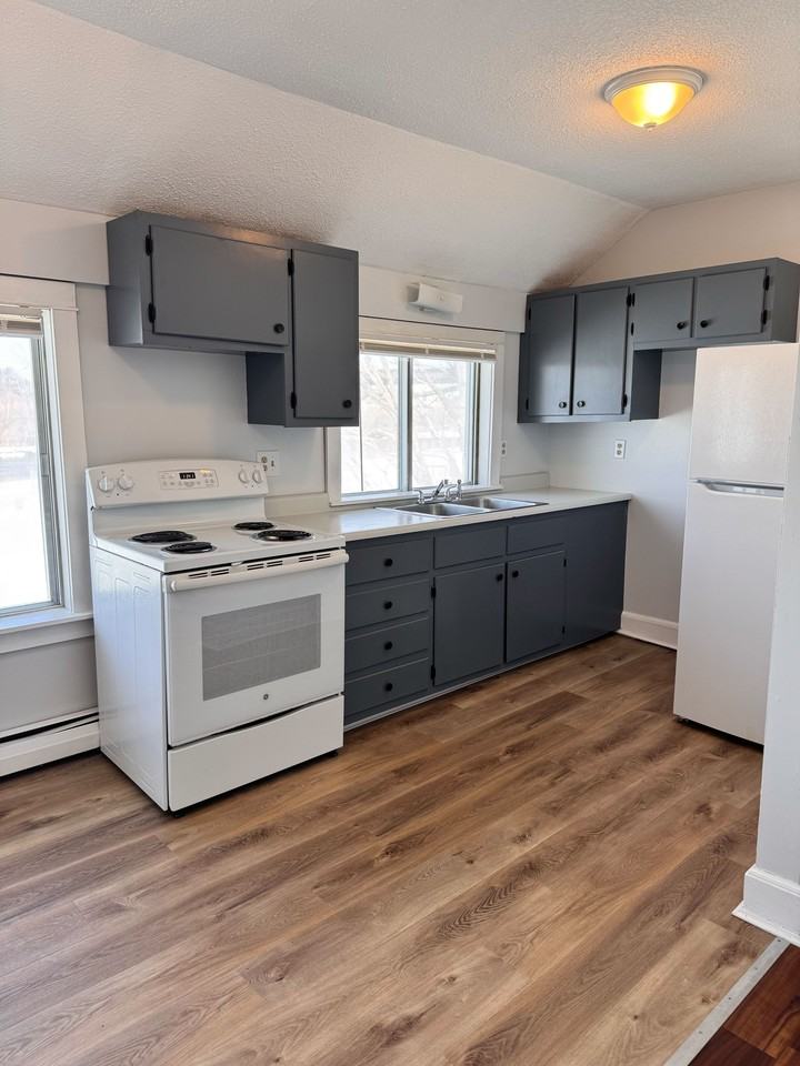 317 South Main Street - Photo 5 of 22