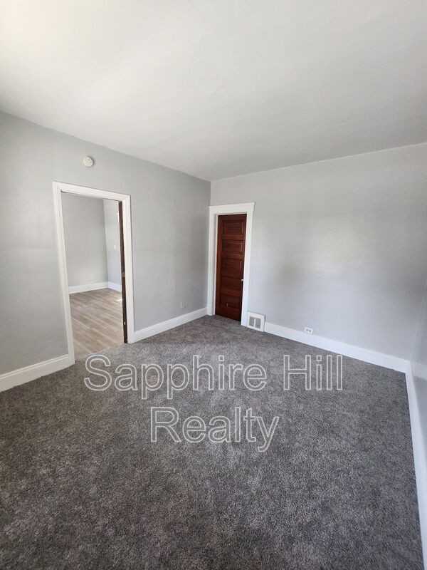 16317 Huntmere Ave - Photo 3 of 5