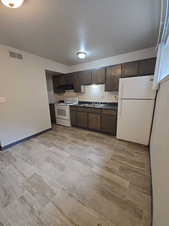 1001 South State Fair Boulevard - Photo 2 of 2