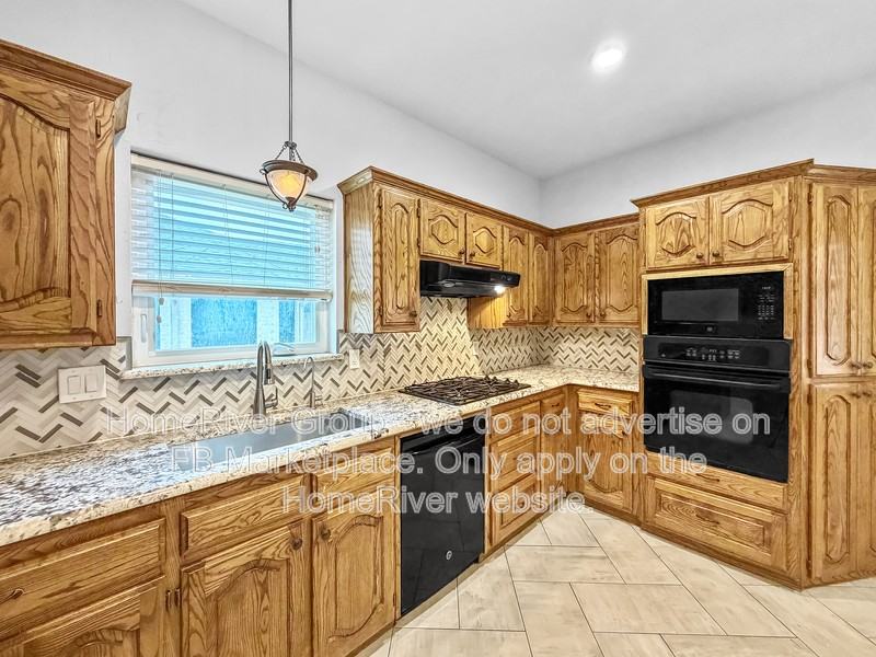 4107 High Sierra Dr - Photo 3 of 20